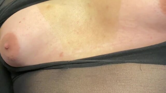 Amateur sissy playtime with toys: anal fun for sissys!