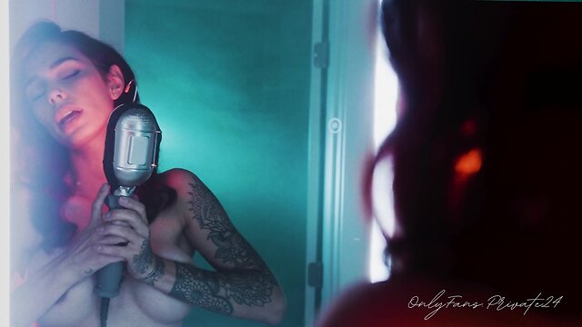 Lana del rey - flowerava music video