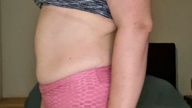 Stretching before a workout: warning - loud joint snaps!