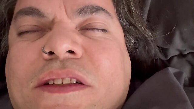 Inserting an electrical plug completely