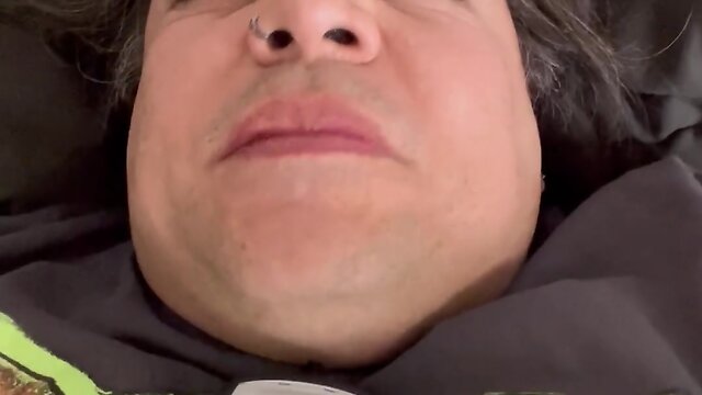 Inserting an electrical plug completely