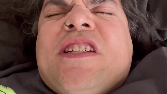 Inserting an electrical plug completely