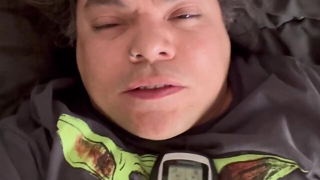 Inserting an electrical plug completely