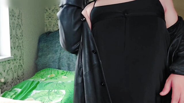 Sweaty, glistening bbw beauty