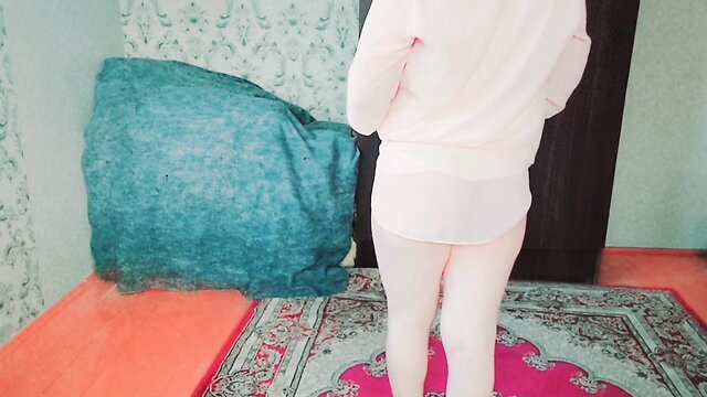 Sultry rose white-clad ladyboy, blonde bombshell, shemale cosplayer, crossdresser, model kitty