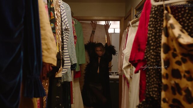 Exploring the possibilities of intimacy in a secluded space