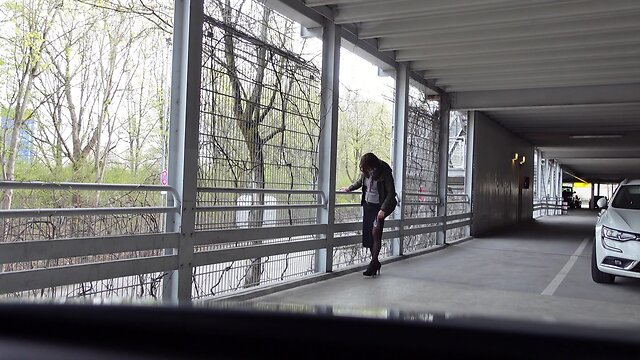 Nylon-legs sprayed and displayed outdoors