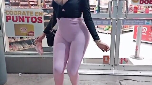 Sensual dancing at the avenue restaurant