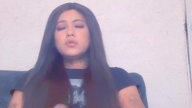 Masturbating my large horse penis in bed - kimberly polizzi transgender