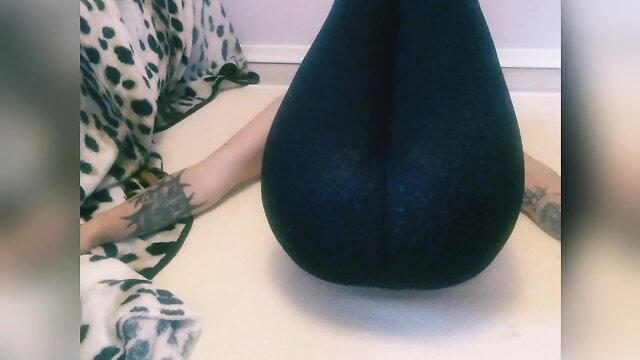 Rock those leggings: look fabulous and feel comfortable! ootd fashion