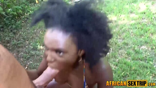 Interracial outdoor public blowjob by hotel pool