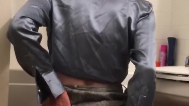 Cosplayer enjoys riding cock