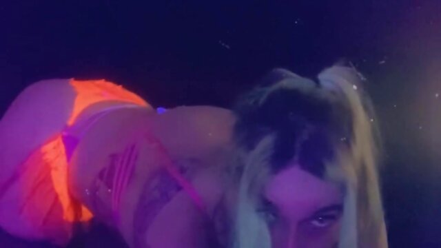 Partygoer seeking intimate encounter