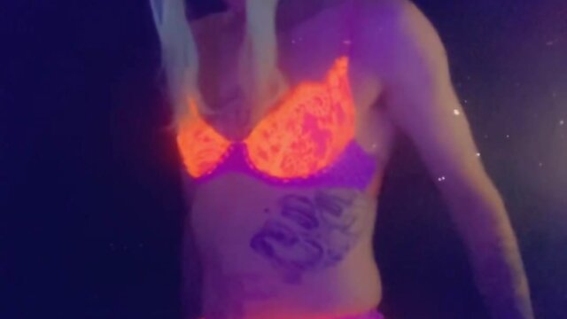 Partygoer seeking intimate encounter