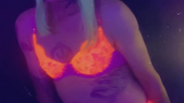 Partygoer seeking intimate encounter