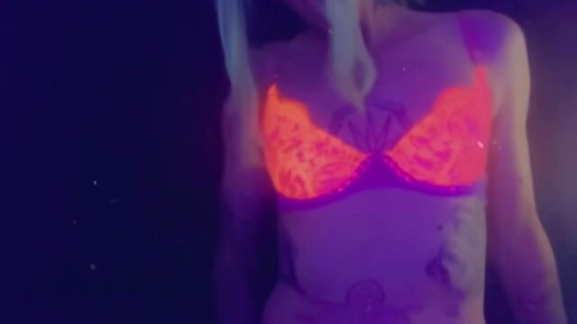 Partygoer seeking intimate encounter