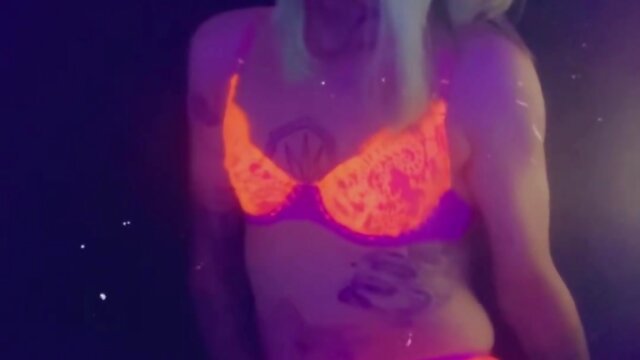 Partygoer seeking intimate encounter