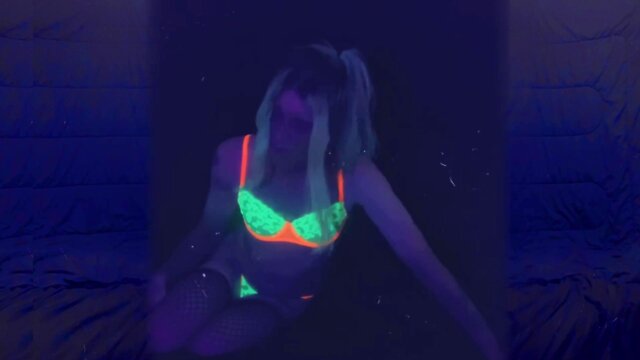 Tgirl in lingerie posing for hard cocks