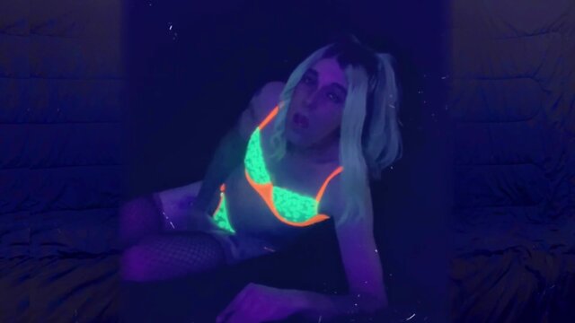 Tgirl in lingerie posing for hard cocks