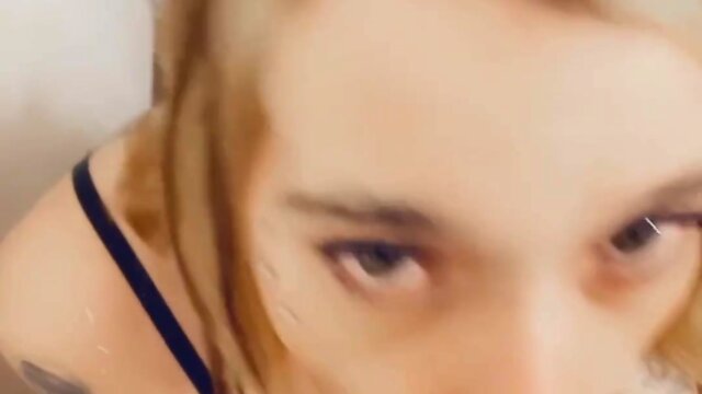 Bikini-clad teaser pleases cock