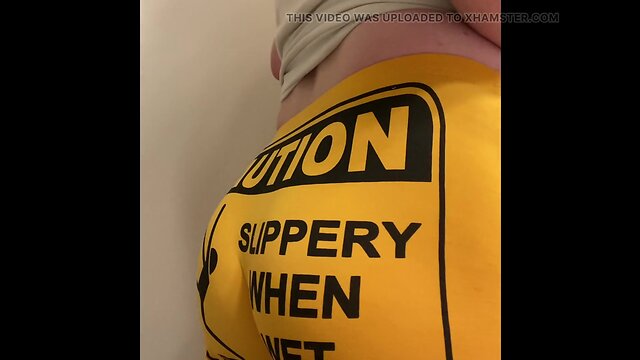 Femboy shakes phat booty in new shorts and spreads cheeks