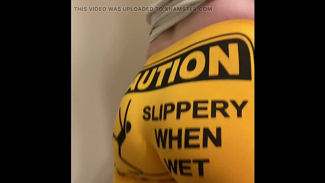 Femboy shakes phat booty in new shorts and spreads cheeks