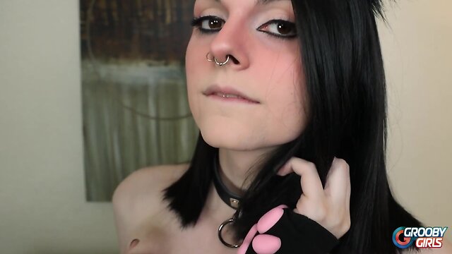 Groobygirls: paige turners playful side