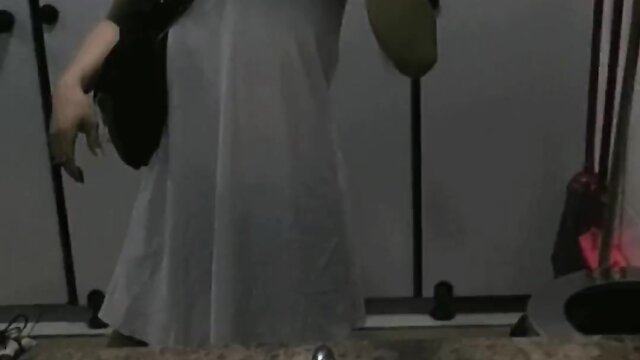 Miss lyn masturbating in a hospital restroom