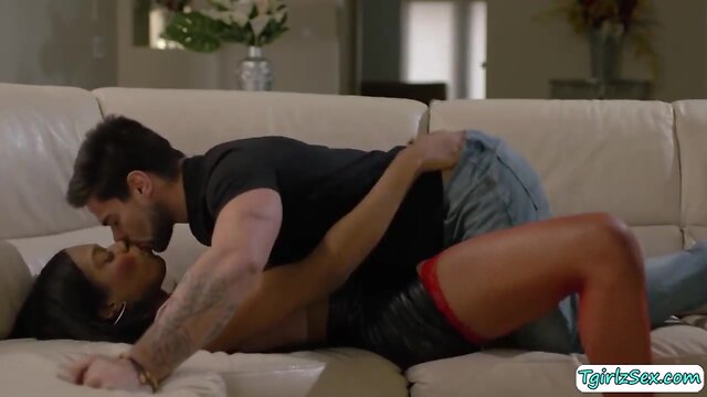 Ebony tranny jexxxica blake anals straight guys ass