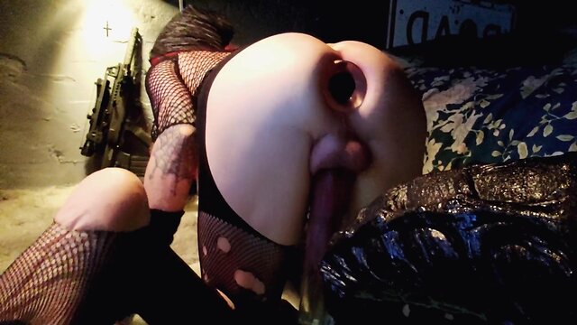 Tiffany ciskiss presents xxl glass butt plug