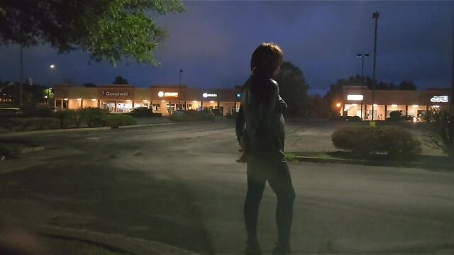 Sissy self-bondage in public: a brave display of submission