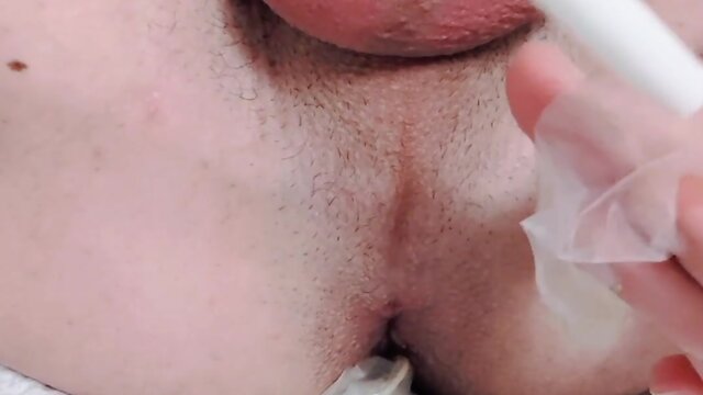 Never mentioning age or gender: how to write a catchy video title