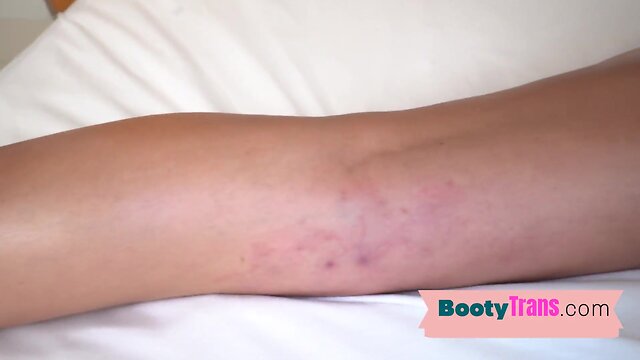 Get to know yasmine de castro: a look into the life of the model