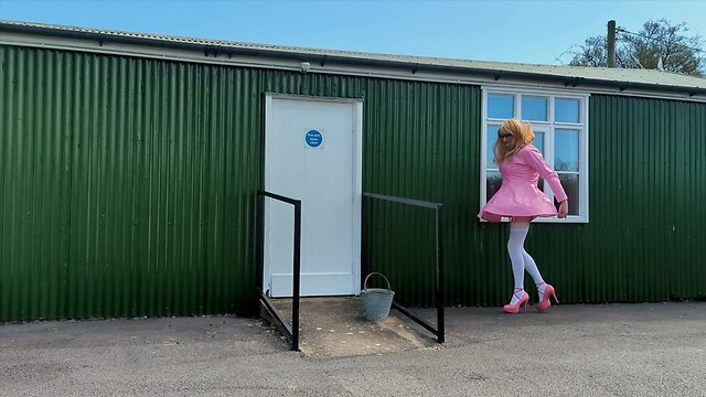 Exploring the importance of age-neutral language in video titles