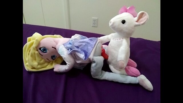Plushie pleasure: squeaky mouse fills elsas silky hole with cream