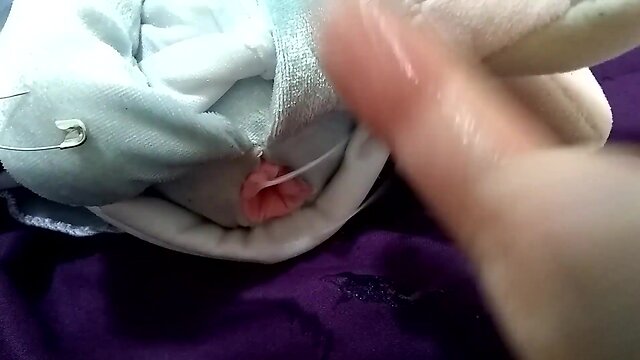 Plushie pleasure: squeaky mouse fills elsas silky hole with cream