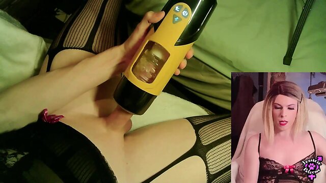 Transgender jessica blooms dick drained dry by thrusting masturbator
