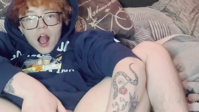 Intimate relationship with a gamer boy: exploring pleasure