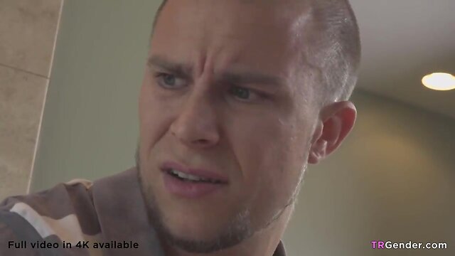 Intimate bathtub encounter: isabella sorrenti and eli hunter