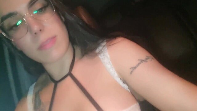 Special delivery for the well-endowed gentleman