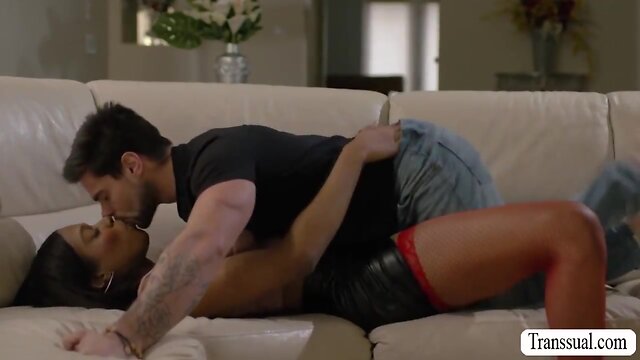 Frustrating ebony transgender anally penetrates her stepbrother