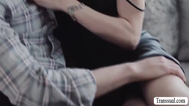 Boyfriend gives bareback surprise to beautiful transgender partner