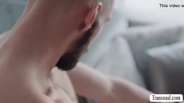 Boyfriend gives bareback surprise to beautiful transgender partner