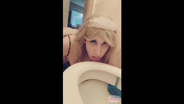 Thoroughly cleansing toilet with tongue technique - maid edition