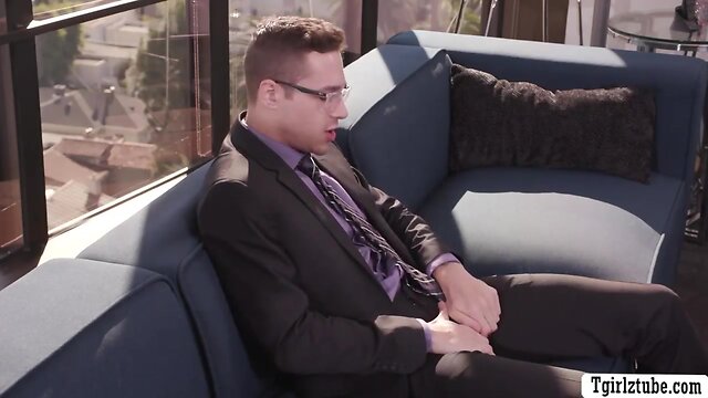 Stud barebacks his transgender boss