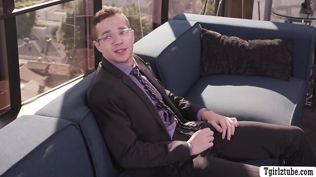 Stud barebacks his transgender boss