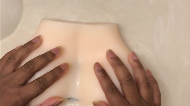 Kardashian rocking out on the dance floor and getting down