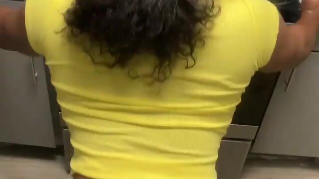 Transgender babe with big booty takes on dildo