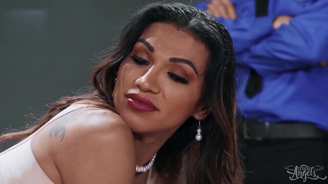 Transangels: jessy dubai and cliff jensen discover whats in her pants (part 2)