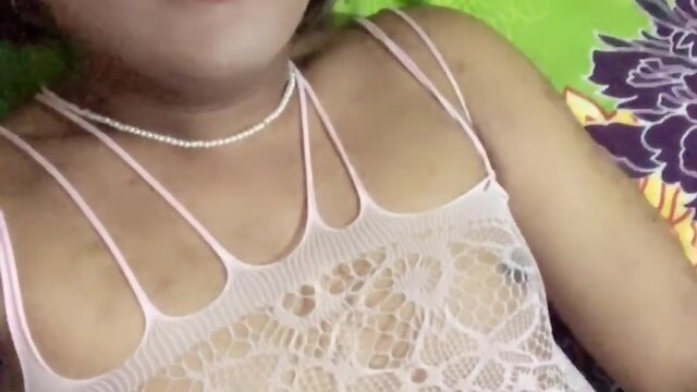 Late night pleasure: oral and anal play